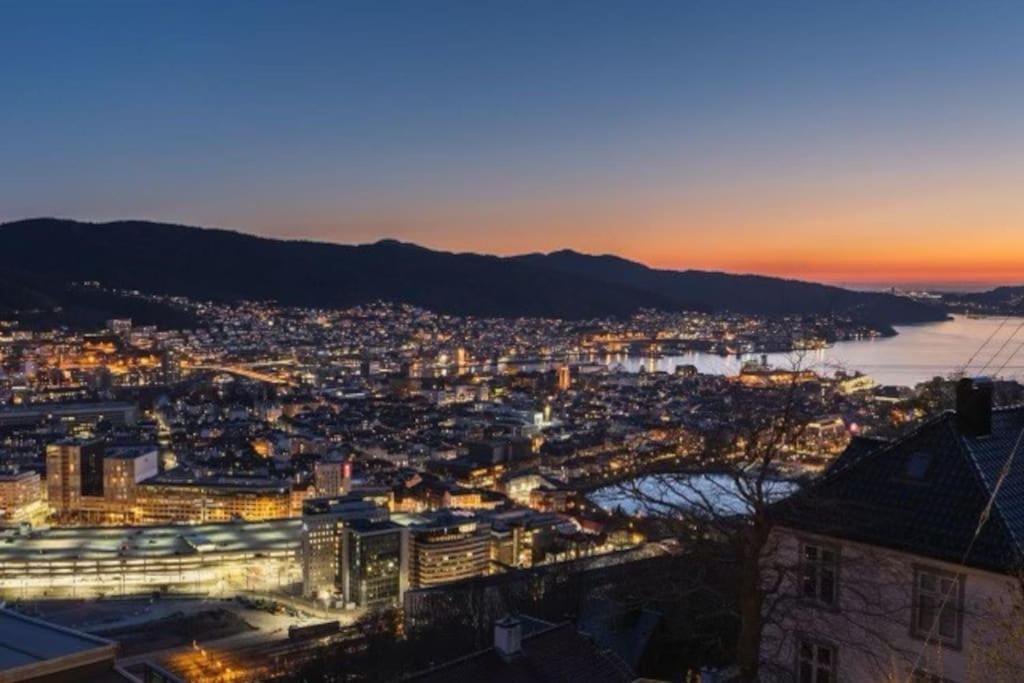 Fin Leilighet Med Parkering! Bergen Exterior photo
