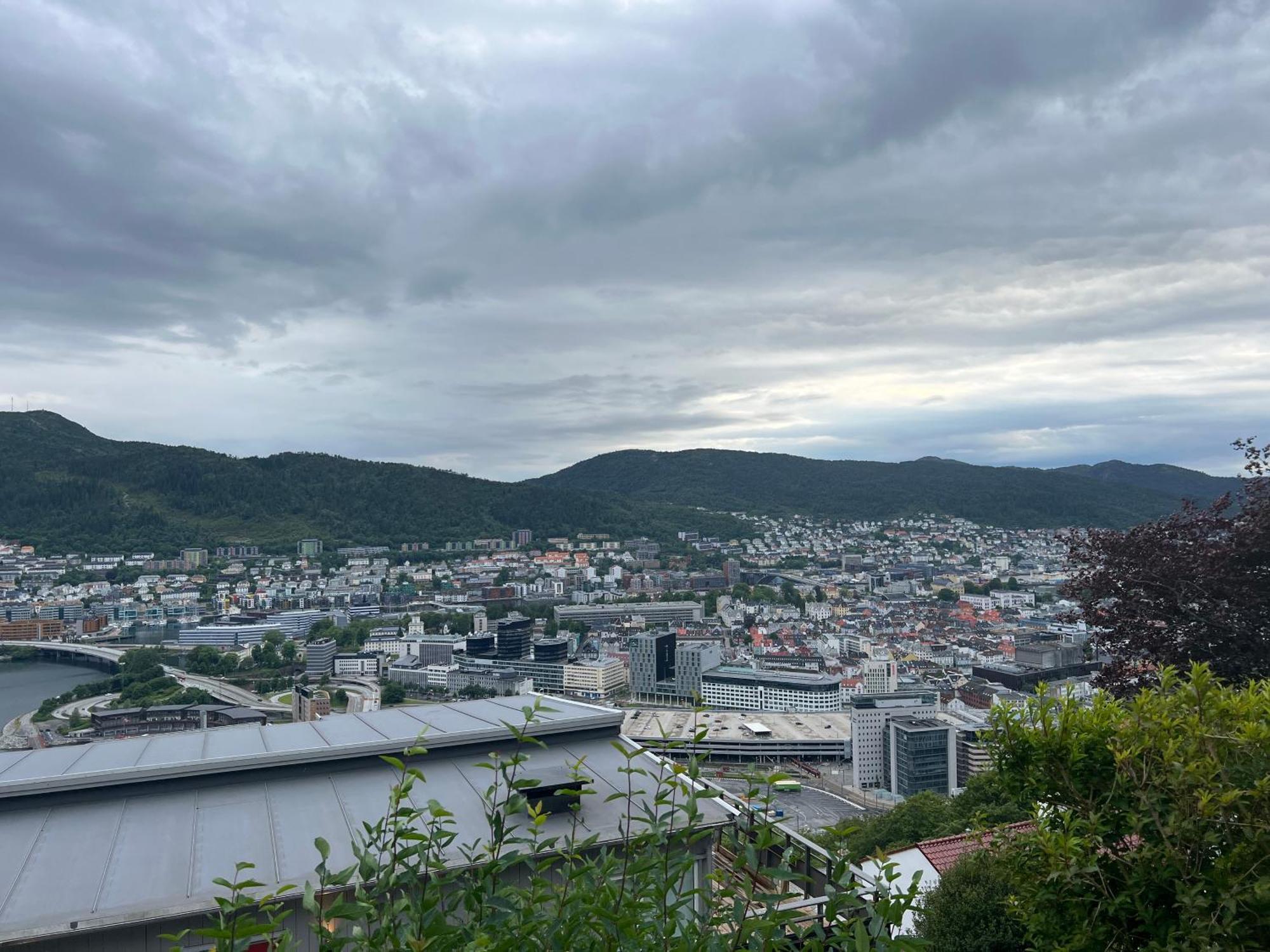 Fin Leilighet Med Parkering! Bergen Exterior photo